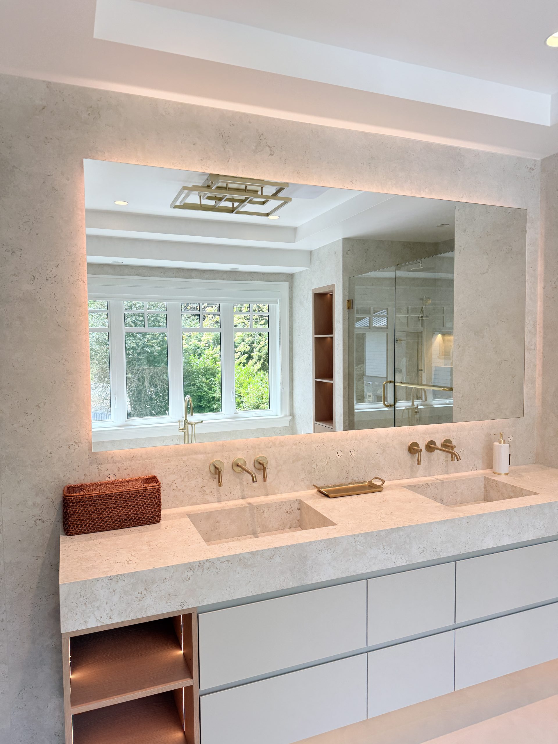 Backlit Mirror Feature